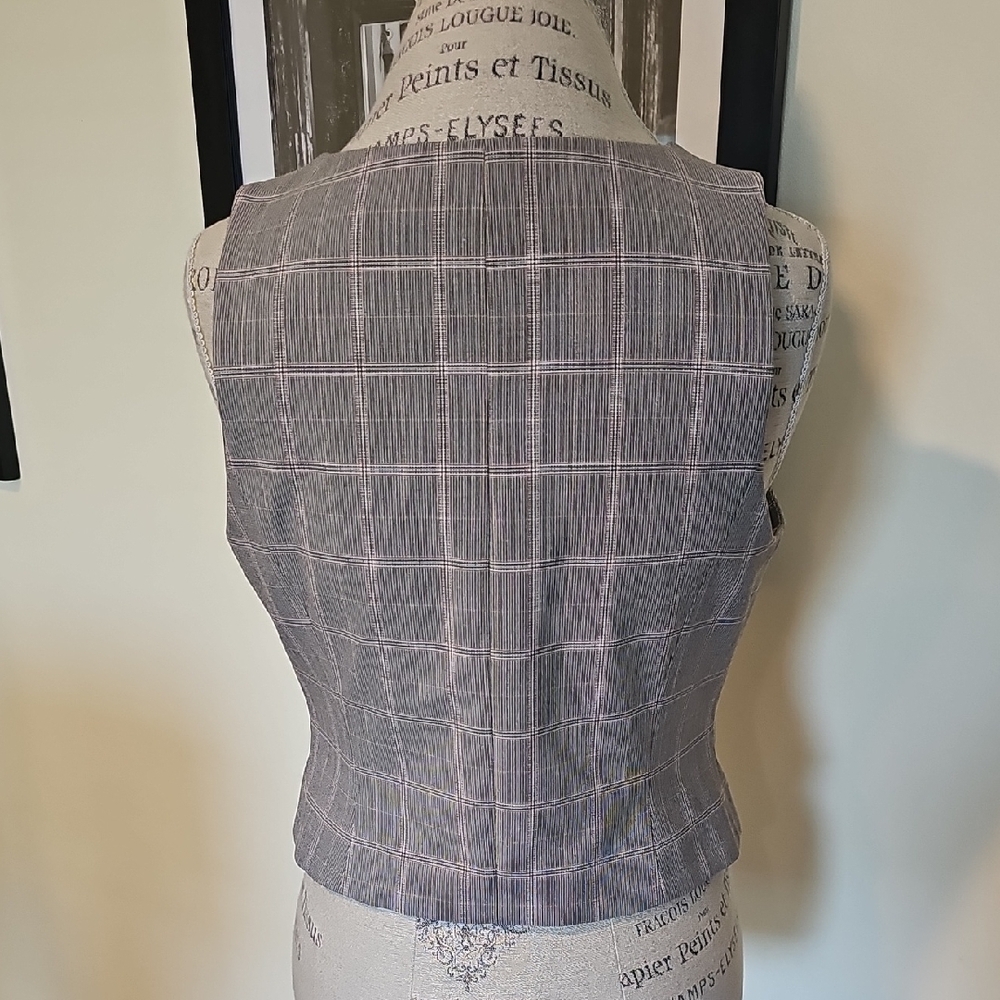 Express sz M gray plaid button-up vest - Picture 3 of 13